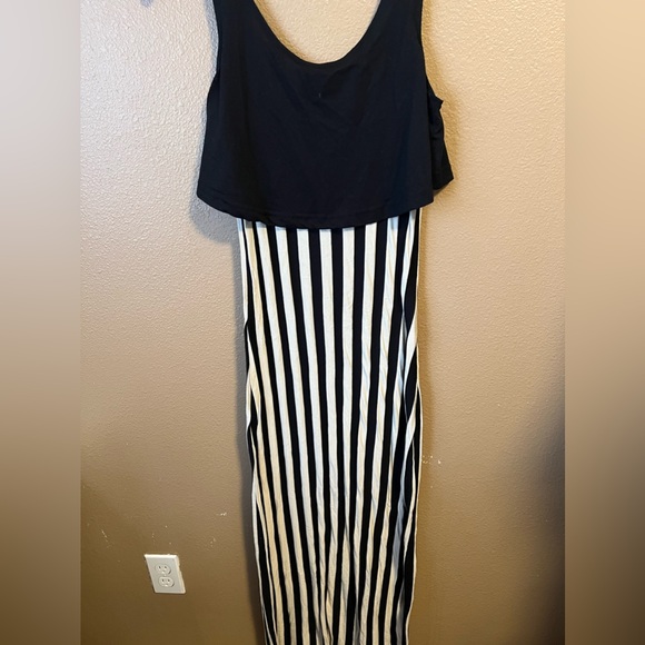 Striped maxi dress - Picture 3 of 3
